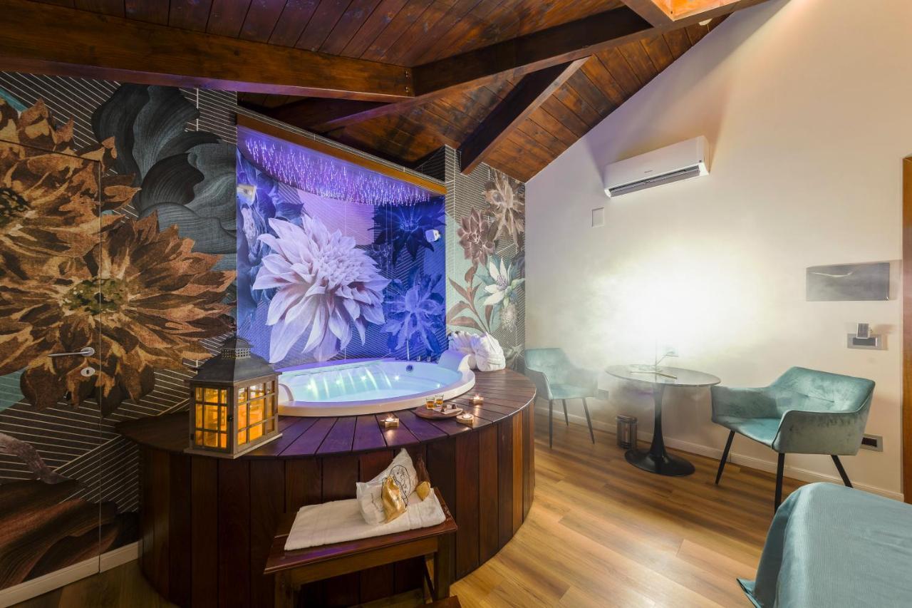 Hotel Vogue ลิโกลา ภายนอก รูปภาพ