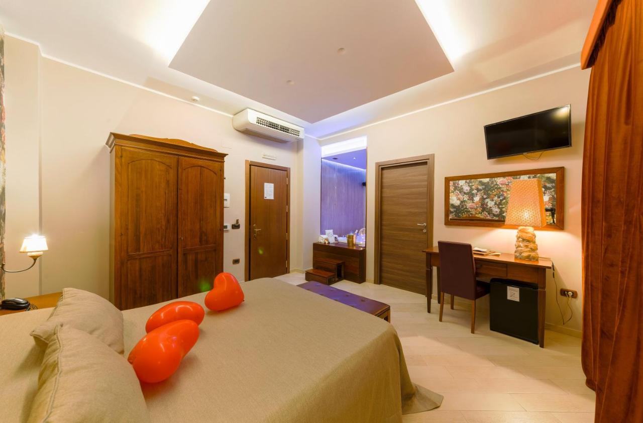 Hotel Vogue ลิโกลา ภายนอก รูปภาพ