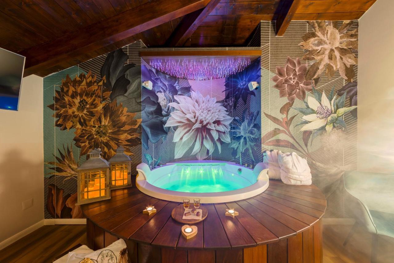 Hotel Vogue ลิโกลา ภายนอก รูปภาพ