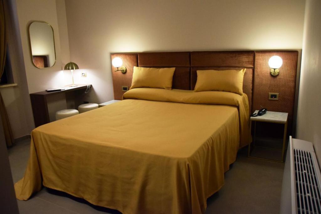 Hotel Vogue ลิโกลา ภายนอก รูปภาพ