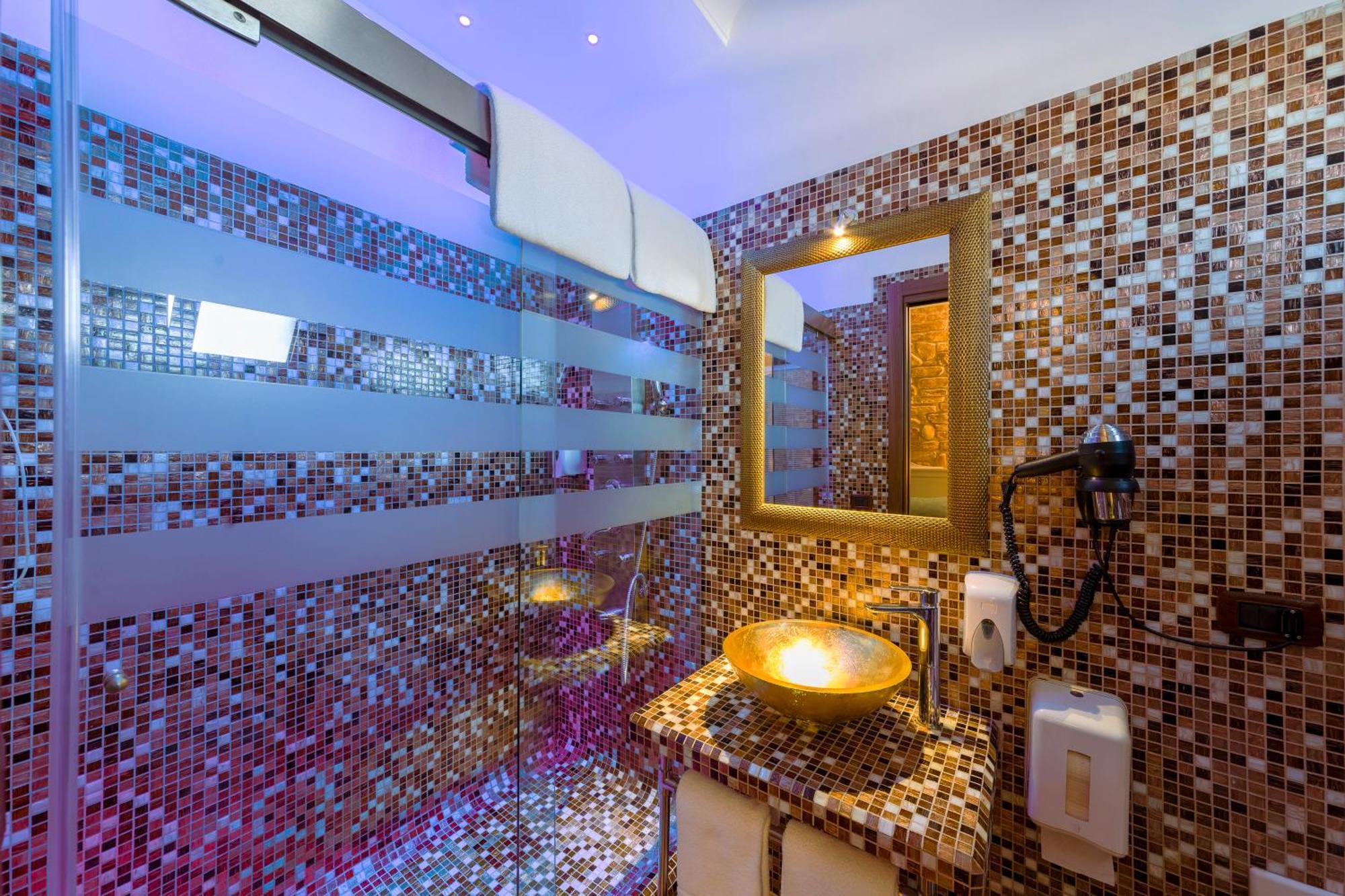 Hotel Vogue ลิโกลา ภายนอก รูปภาพ