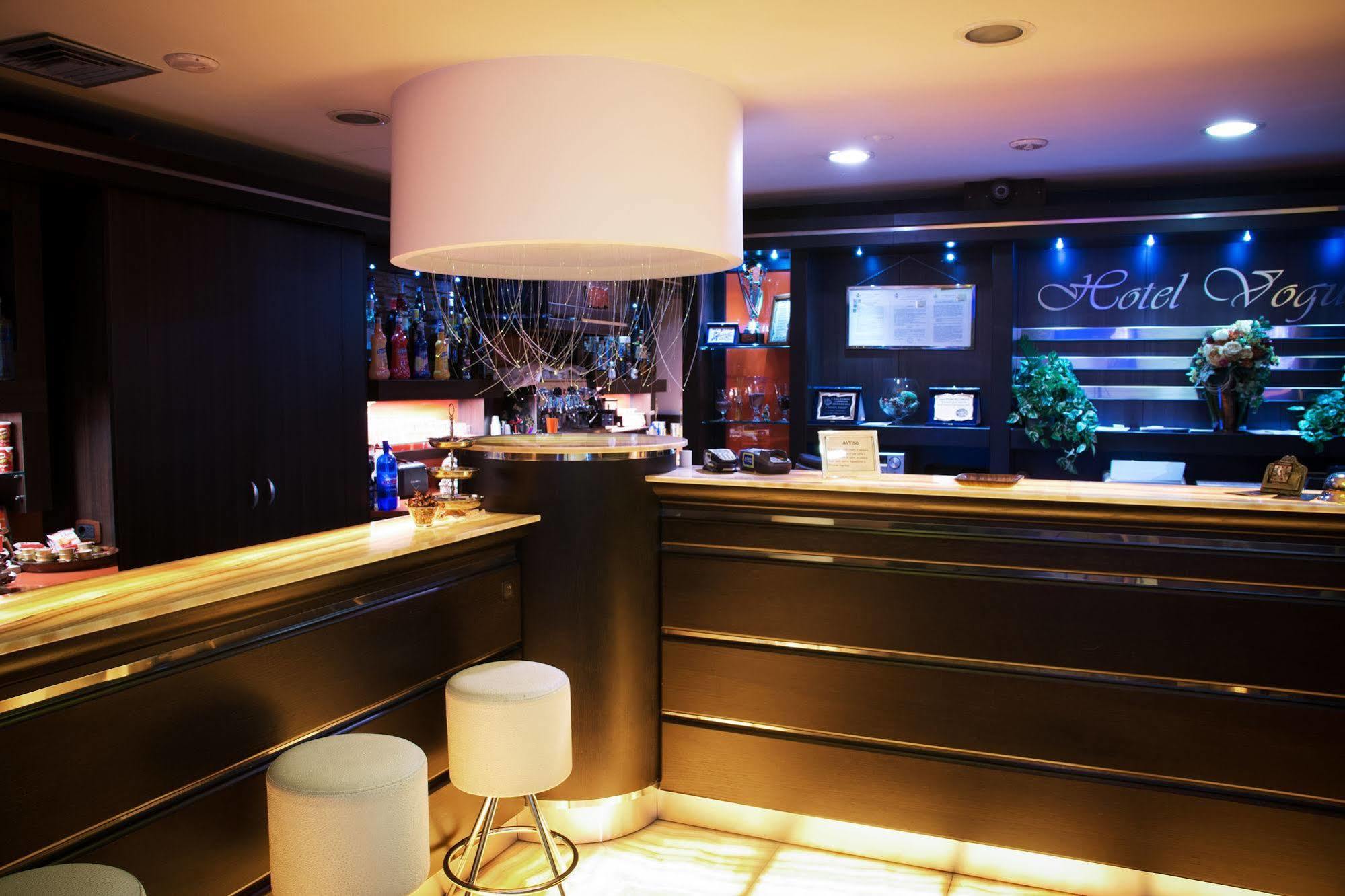 Hotel Vogue ลิโกลา ภายนอก รูปภาพ